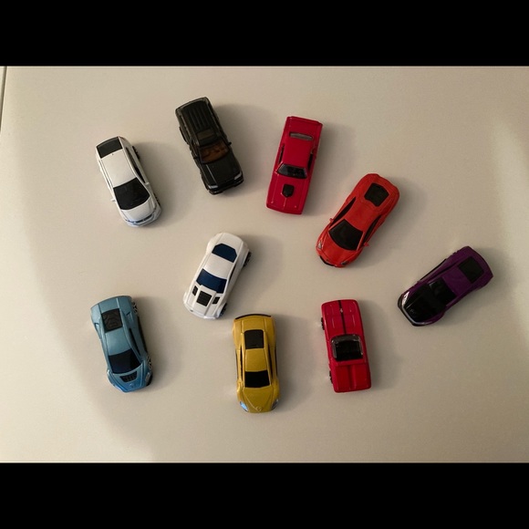 Assorted Hot Wheels Cars (9 total) - Picture 1 of 1
